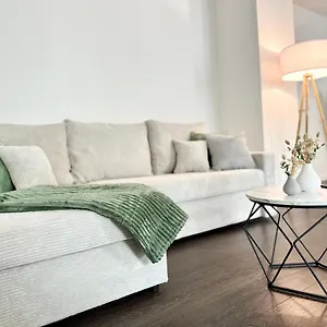 Mystay - Zentral - Design - Prime - Kueche , Heidelberg Deutschland