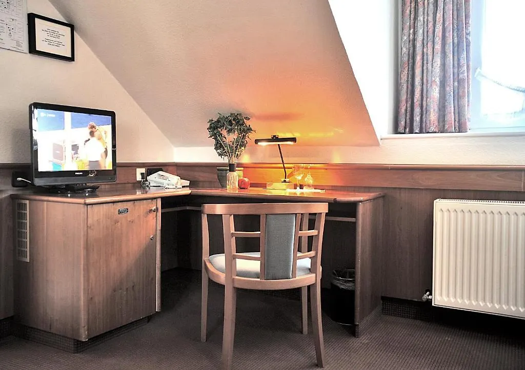 Hotel Und Landhaus 'Kastanie' Hamburg-Harburg