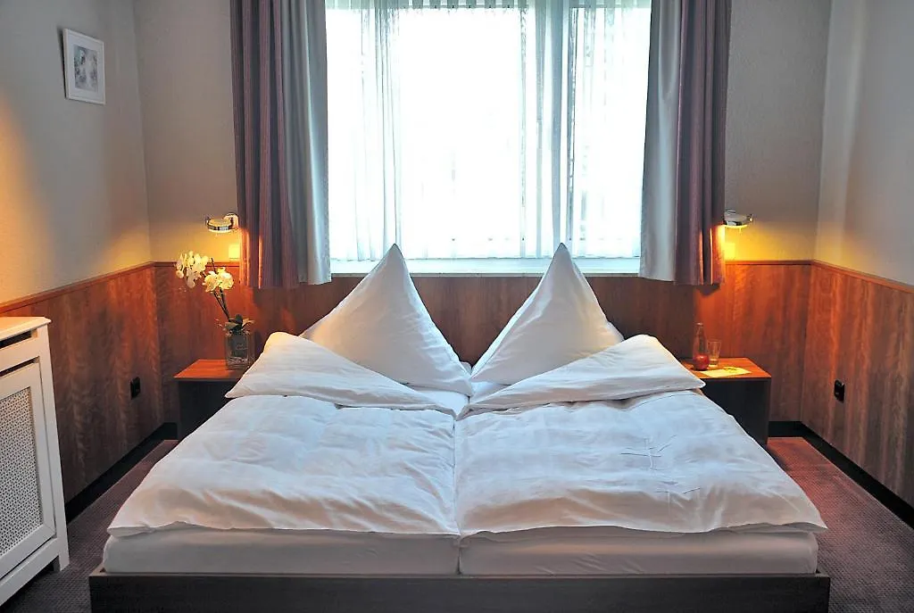 Hotel Und Landhaus 'Kastanie' Hamburg-Harburg 3*,